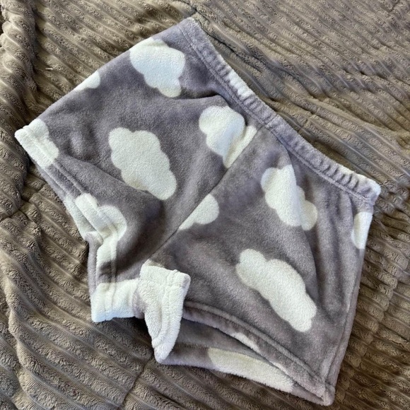 Fuzzy shorts - Picture 1 of 2